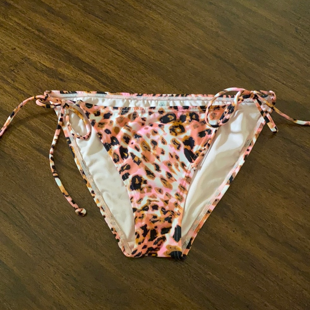New- Victoria’s Secret Bikini Bottom